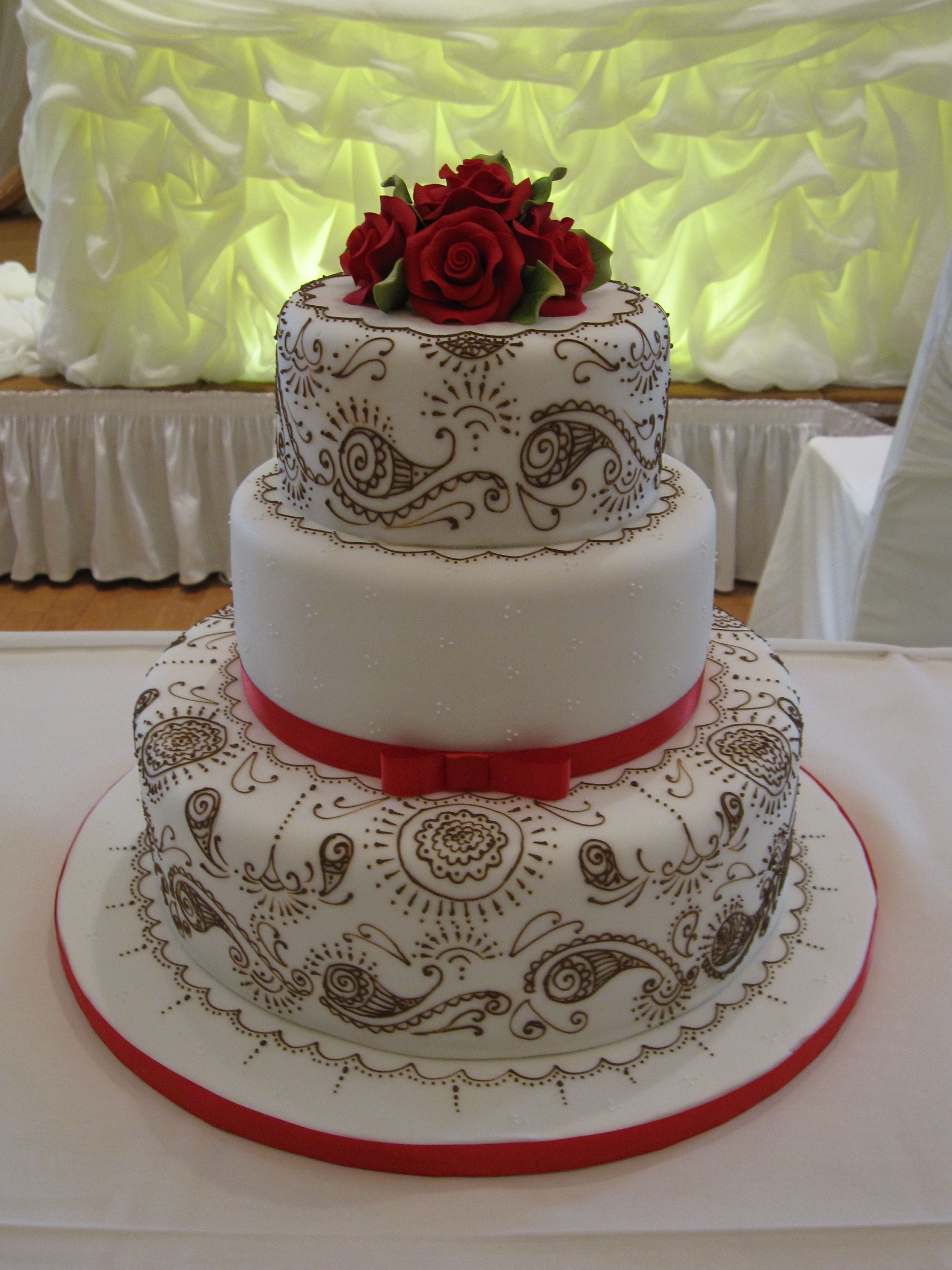Elegant red wedding cakes